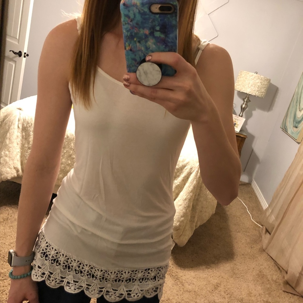 MOVING SALE ❤️White long lace tank- worn once